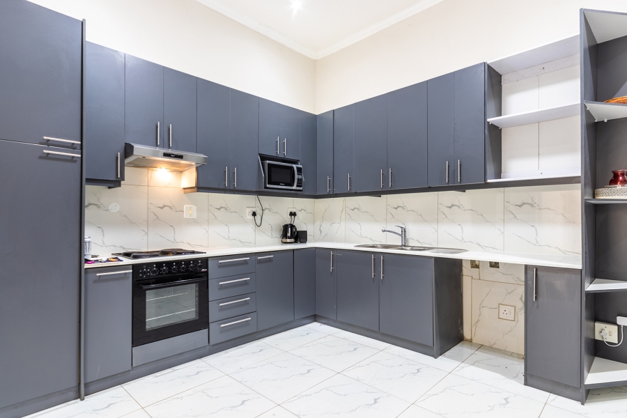 To Let 8 Bedroom Property for Rent in Observatory Western Cape